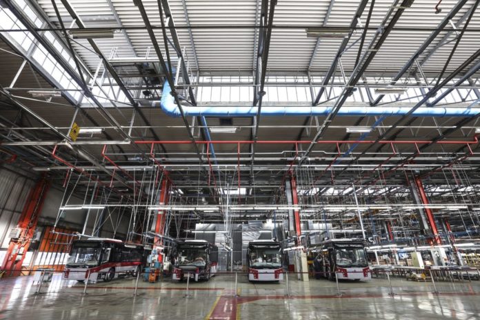 INDUSTRIA ITALIANA AUTOBUS
PRODUZIONE BUS
FLUMERI (AV)