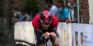 Ganna vince la 5^ tappa del Giro d’Italia, Almeida resta in rosa