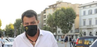 Lega, Salvini “Apriamoci alla società, serve rivoluzione liberale”