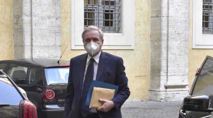 Visco “La politica monetaria deve restare espansiva”