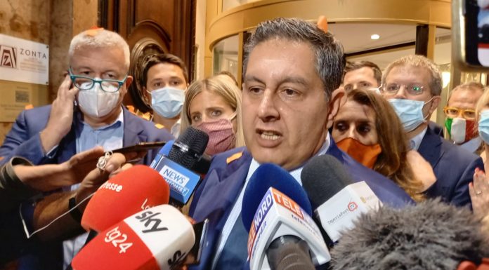 Toti “Escluso il coprifuoco, ipotesi Dad per gli studenti più grandi”