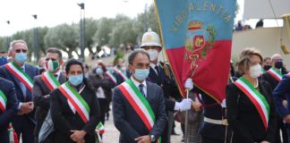 Santelli, sindaci con fascia tricolore per l’ultimo saluto