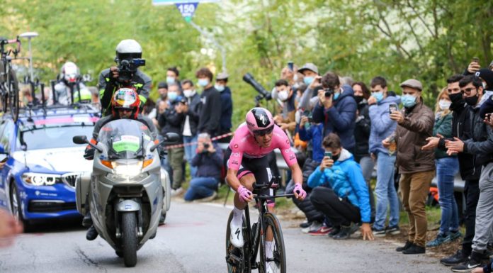 Geoghegan Hart vince 15^ tappa a Piancavallo, Almeida resta rosa