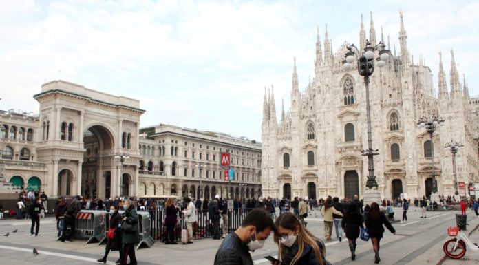 Coprifuoco dalle 23 alle 5 in Lombardia, firmata ordinanza anti-Covid