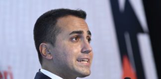 Coronavirus, Di Maio “Misure drastiche ora per salvare il Natale”