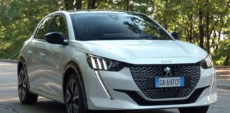 Peugeot e-208, Tracciata strada per nuova esperienza di guida