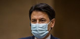 Dl ristori, Conte “Indennizzi sul conto corrente a metà novembre”