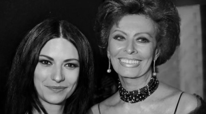 Laura Pausini, nel video “Io sì/Seen” il cameo di Sophia Loren