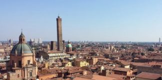 In Emilia Romagna 2.046 nuovi contagi, Merola “Bologna pronta per lockdown”