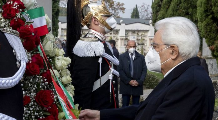 Mattarella “No egoismi, unire le forze per combattere la pandemia”