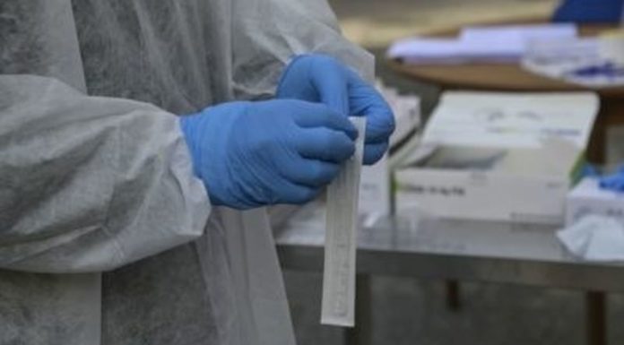 Appello Artom e Burioni, creare un Covid call center nazionale