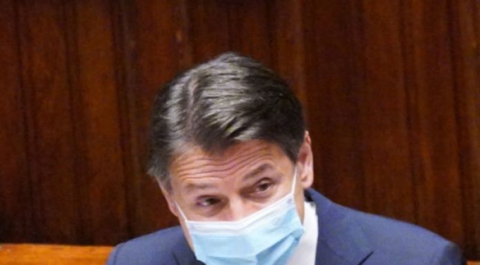 Coronavirus, Conte “Regole differenti per aree, 3 scenari di rischio”