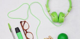 Lo smartworking cambia le abitudini alimentari, snack veloci e più sani