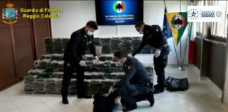 Quasi mille chili di cocaina sequestrati nel porto di Gioia Tauro