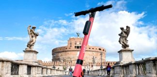 A Roma gratis l’uso dei monopattini “Voi” per gli operatori sanitari