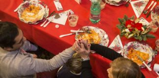 Coronavirus, Natale senza cenoni costa 5 miliardi a tavola