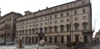 Governo pensa a ristori anche per attività non chiuse