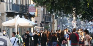 Bonaccini “Valutiamo nuove misure contro assembramenti”