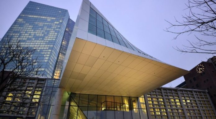 Bce, la pandemia frena la ripresa