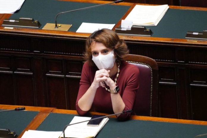 ELENA BONETTI MINISTRA PARI OPPORTUNITA