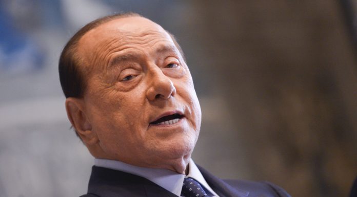 Berlusconi ricoverato per accertamenti “Sto bene”