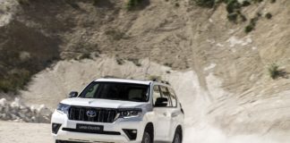 Toyota Land Cruiser, più potenza e nuovo stile
