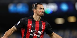 Il Milan vince anche a Napoli, doppietta di super Ibra
