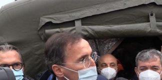 Coronavirus, Boccia e Spirlì all’ospedale da campo a Cosenza