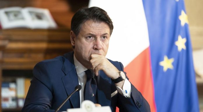 Covid, Conte “Non possiamo consentire vacanze sulla neve”