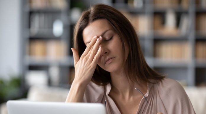 Luce blu, la luteina e la zeaxantina possono salvaguardare gli occhi