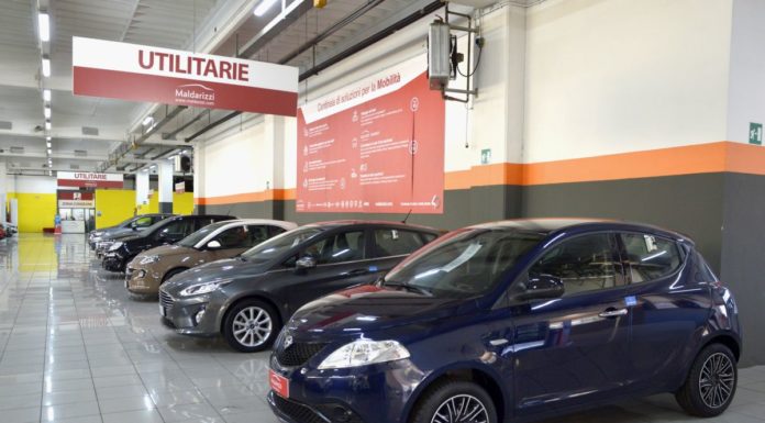 Mercato auto fermo, per settore senza intervento consistente affonda
