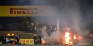 Haas di Grosjean a fuoco in Bahrain, pilota in salvo