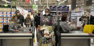 Italia in deflazione per il settimo mese consecutivo