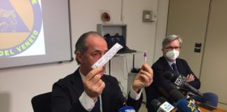 Coronavirus, Zaia in diretta si sottopone al test fai da te