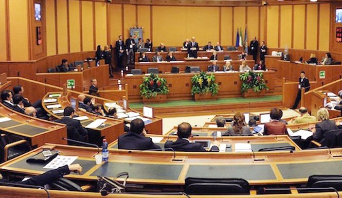 Coronavirus, approvati altri tre ordini del giorno in Consiglio regionale