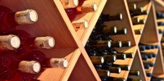 Vino, l’e-commerce tra bottiglie e cultura