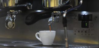 Gli italiani e il caffè, per 8 su 10 uno dei piaceri della vita