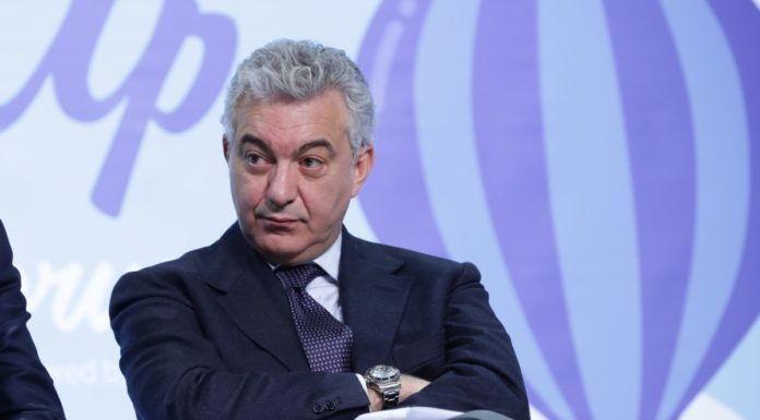 Covid, Arcuri “202 milioni di dosi di vaccino nei prossimi 15 mesi”