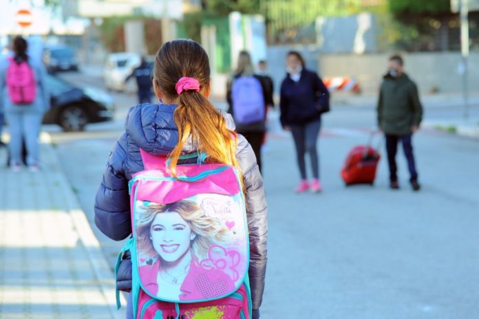 COVID-19, RITORNO A SCUOLA PER ELEMENTARI E MEDIE A BARI