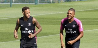 Mbappè e Neymar contro il razzismo “Webo siamo con te”