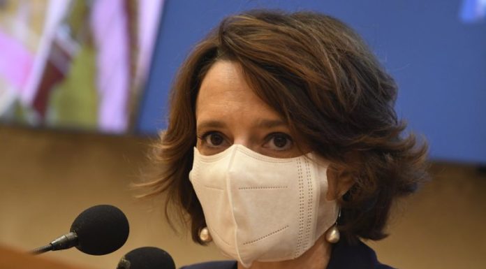 Recovery, Bonetti “Governo ritiri task force o pronta a dimettermi”