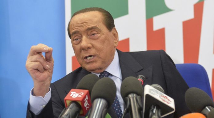 Berlusconi “I voti di Forza Italia non aiuteranno la maggioranza”