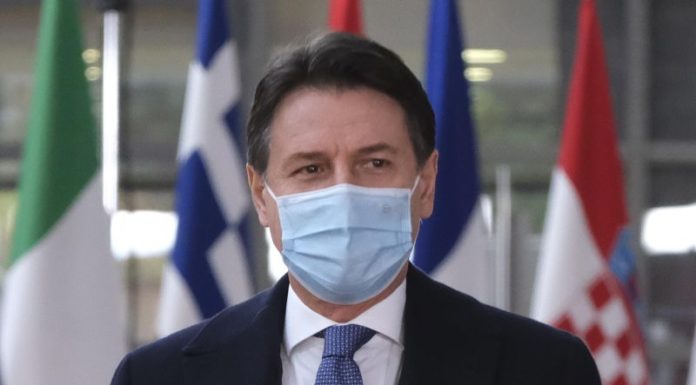 Ue, Conte “Accordo storico sul Recovery”