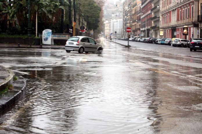 MALTEMPO SU NAPOLI