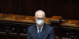 Governo, D’Incà “Avanti con Conte, a Renzi dico di correre insieme”