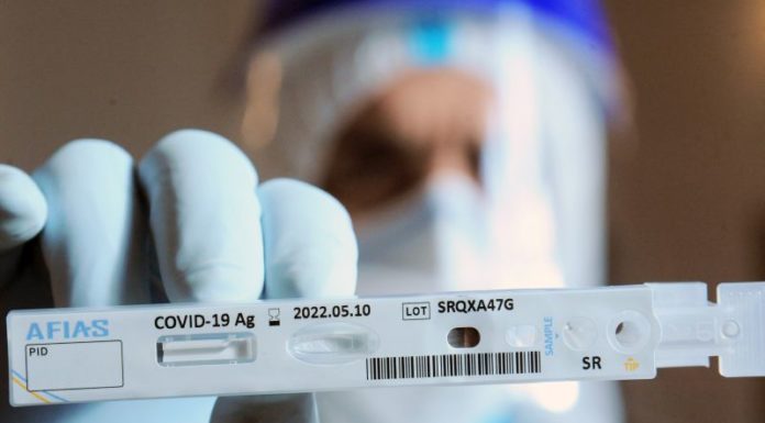 Covid, 16.308 nuovi casi e 553 decessi nelle ultime 24 ore