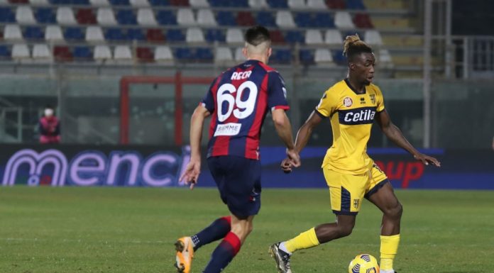 Messias trascina il Crotone, Parma sconfitto per 2-1