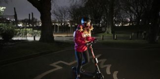 Un Christmas Jumper a supporto campagna Ford Share The Road