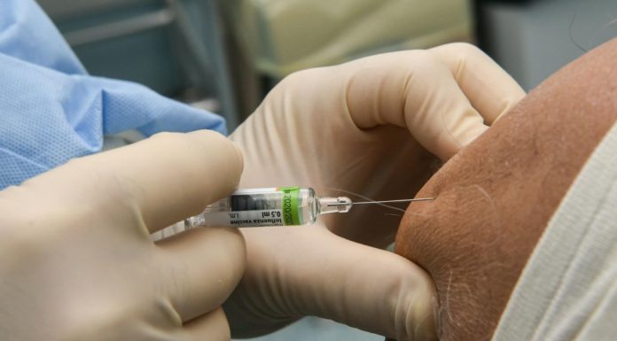 Covid, conto alla rovescia per le prime vaccinazioni