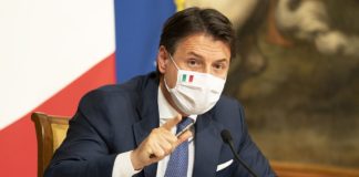 Covid, Conte: “L’arrivo delle prime dosi di vaccino è un messaggio di fiducia”